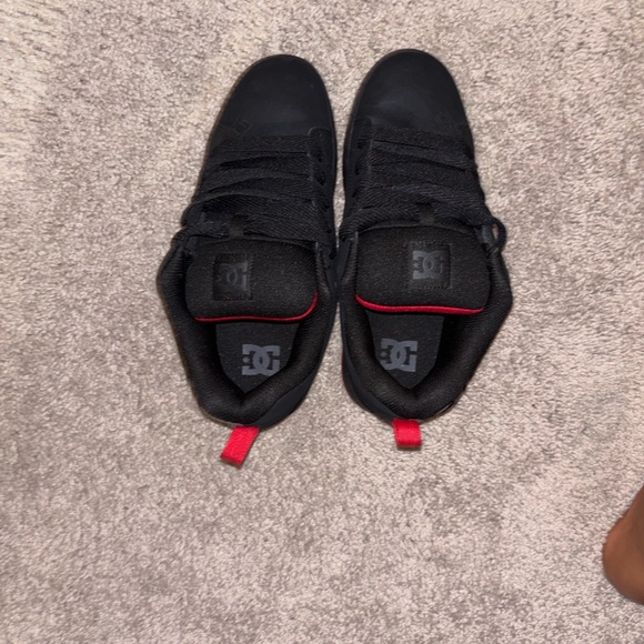 DC Men's Black Sneakers with Red Highlights - Picture 1 of 4